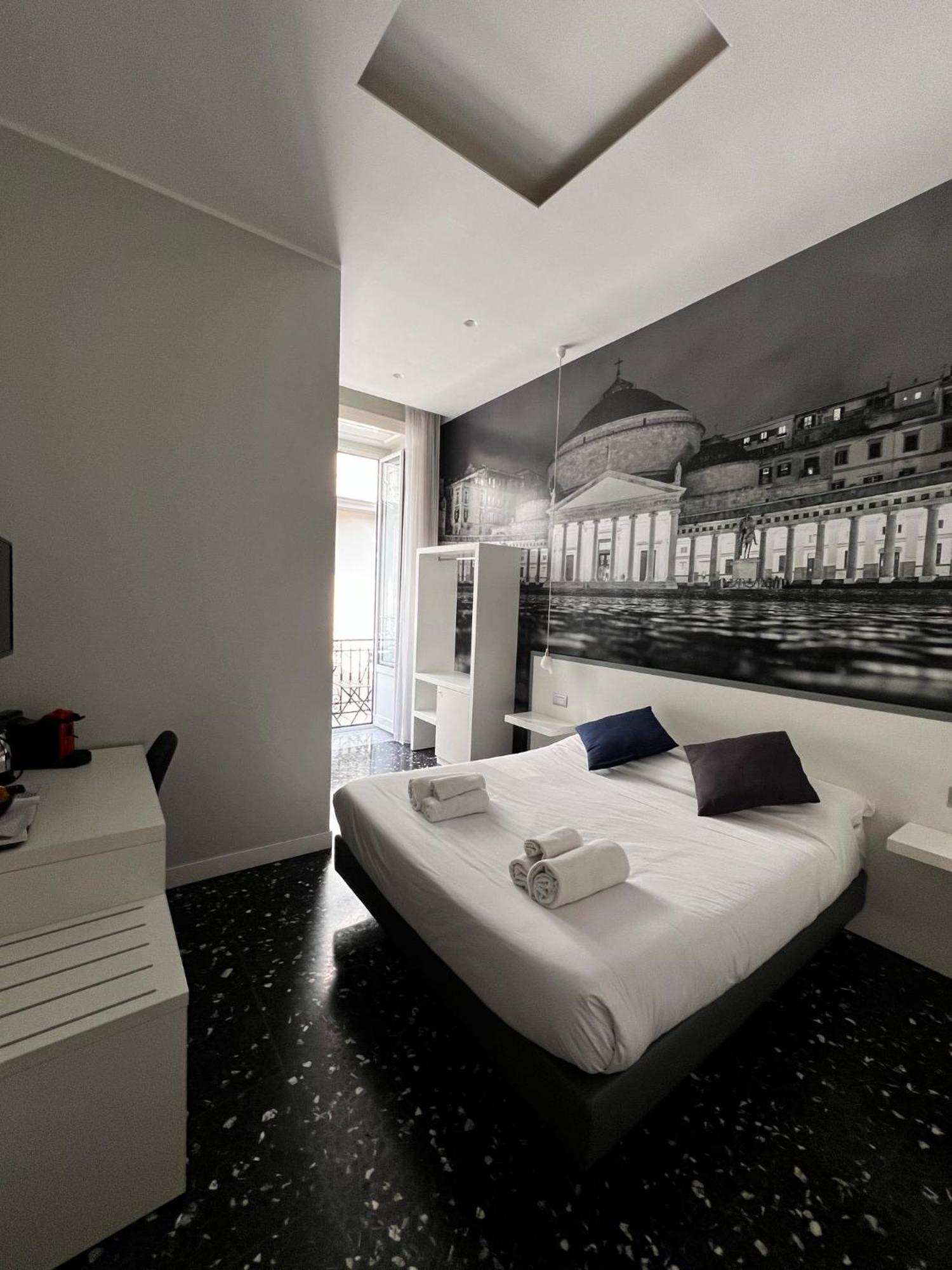 Beverello Rooms 那不勒斯 外观 照片