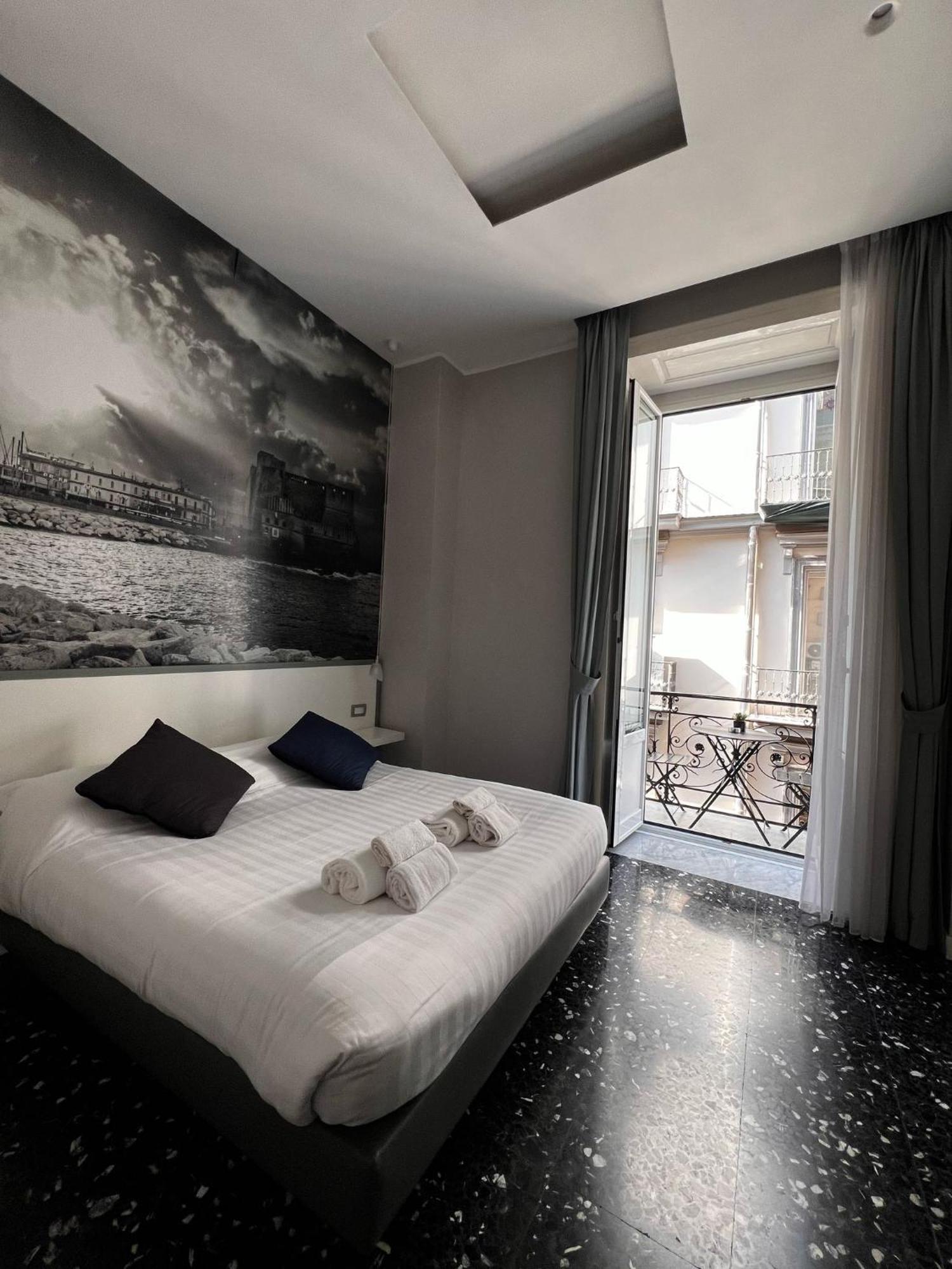 Beverello Rooms 那不勒斯 外观 照片